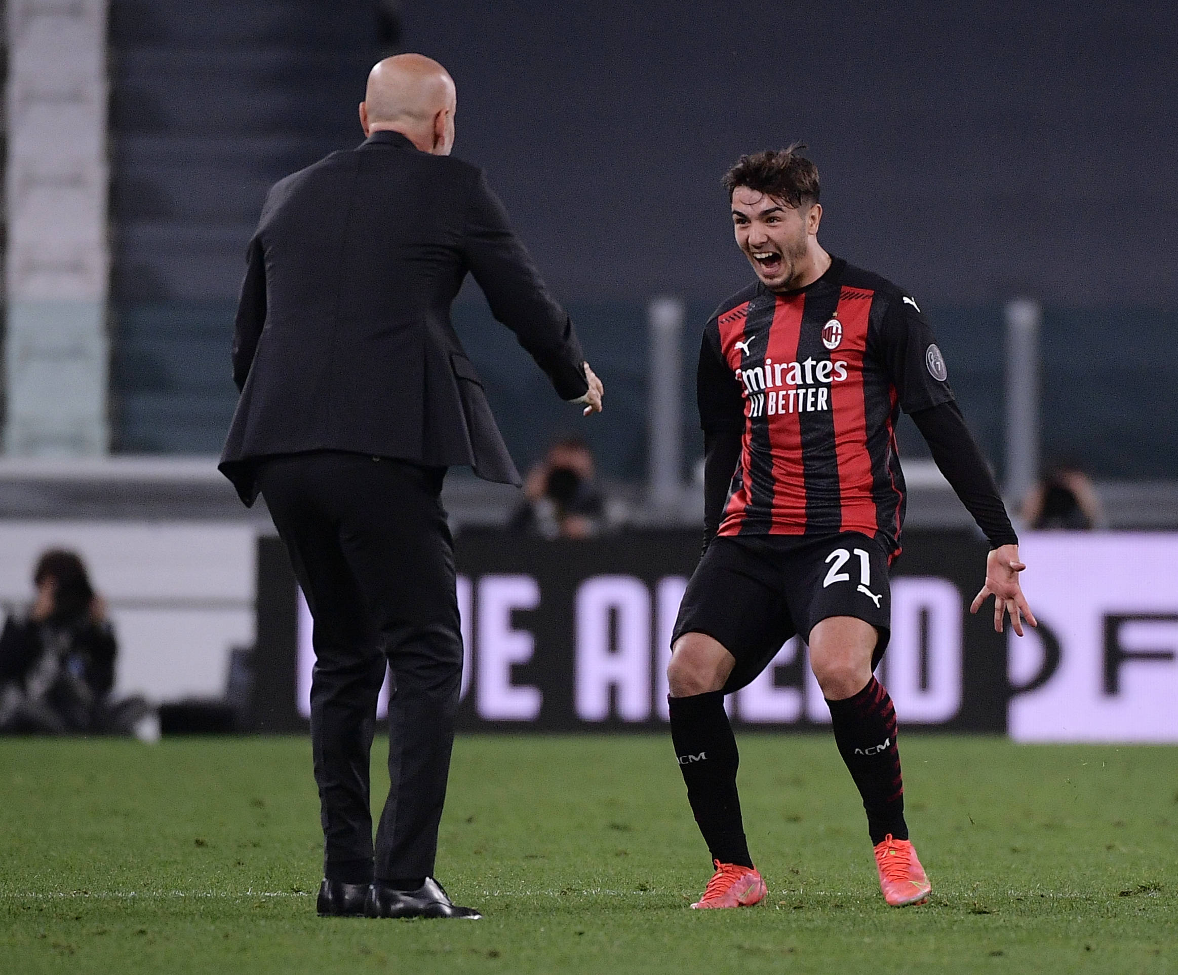 比利亚雷亚尔凭借凌厉进攻，收获胜利，振奋人心的简单介绍