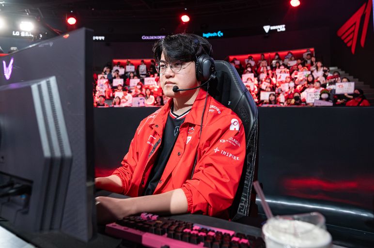 FNC横扫G2，Gumayusi团战一打五焦点之战2025世界赛，技惊四座的简单介绍