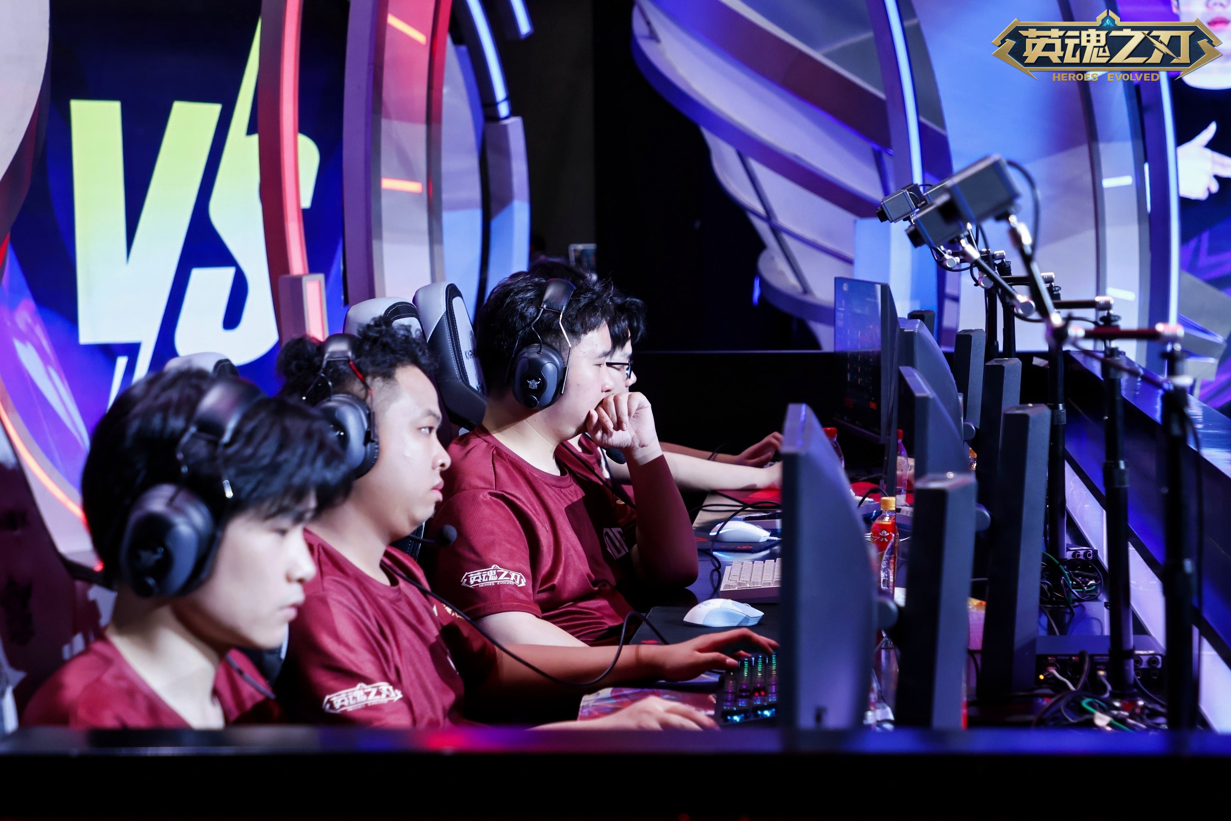 G2横扫BRO,Clid极限生还后反打焦点之战八强赛,点燃全场激情 G2横扫BRO,Clid极限生还后反打焦点之战八强赛,点燃全场激情