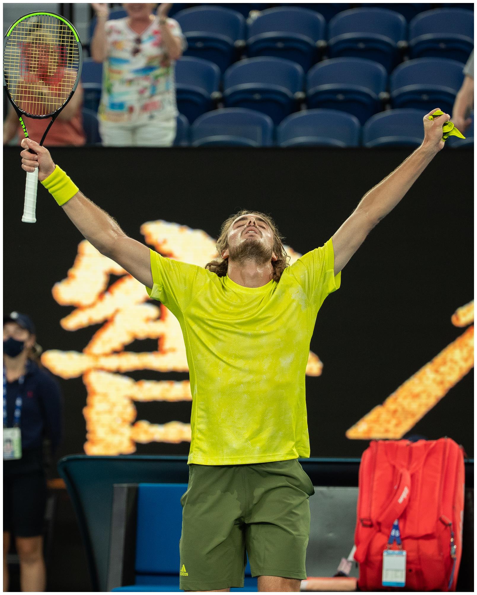 温网逆转ATP总决赛，西西帕斯点燃赛场