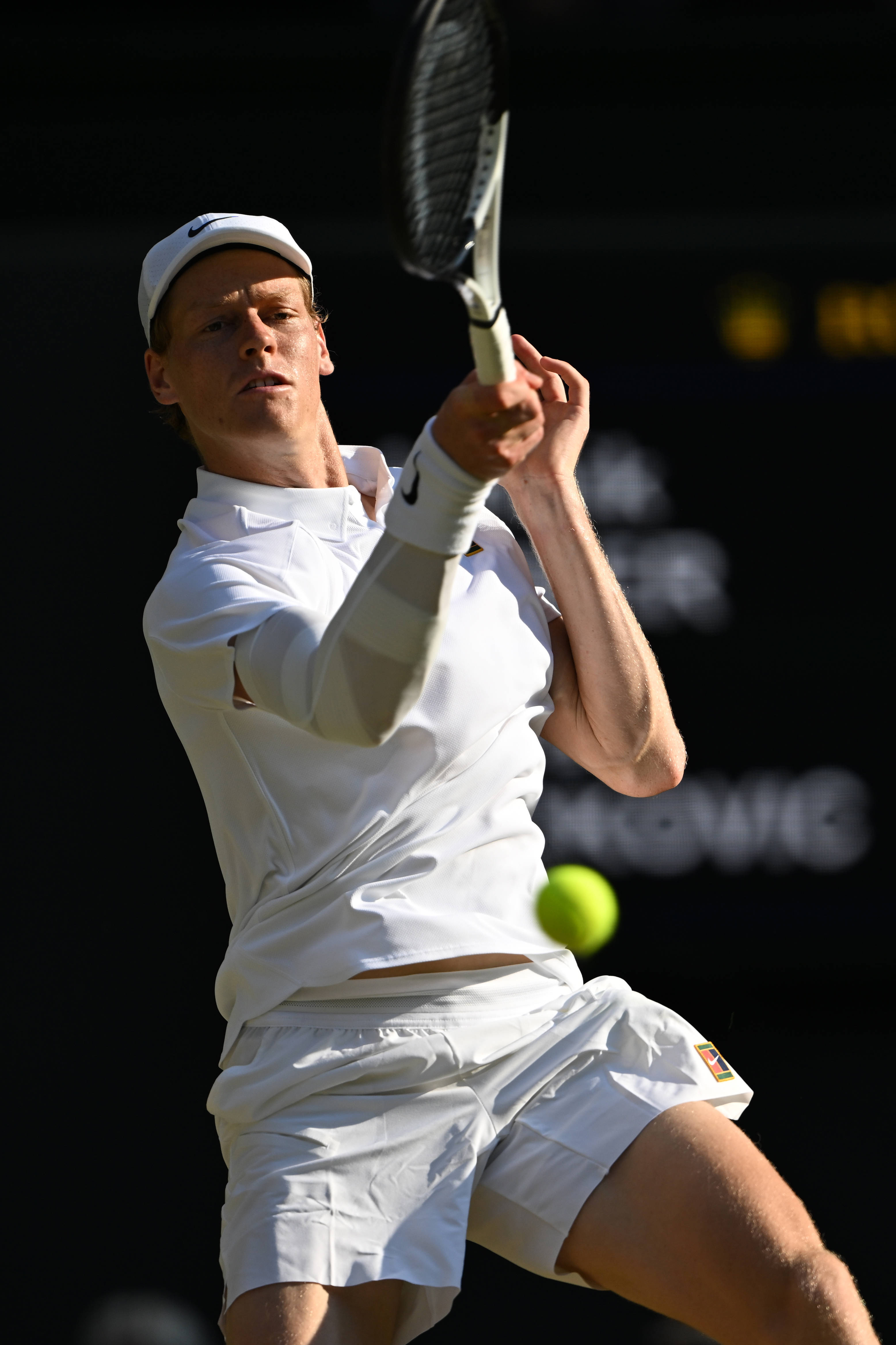 ATP总决赛鏖战法网，辛纳高光表现