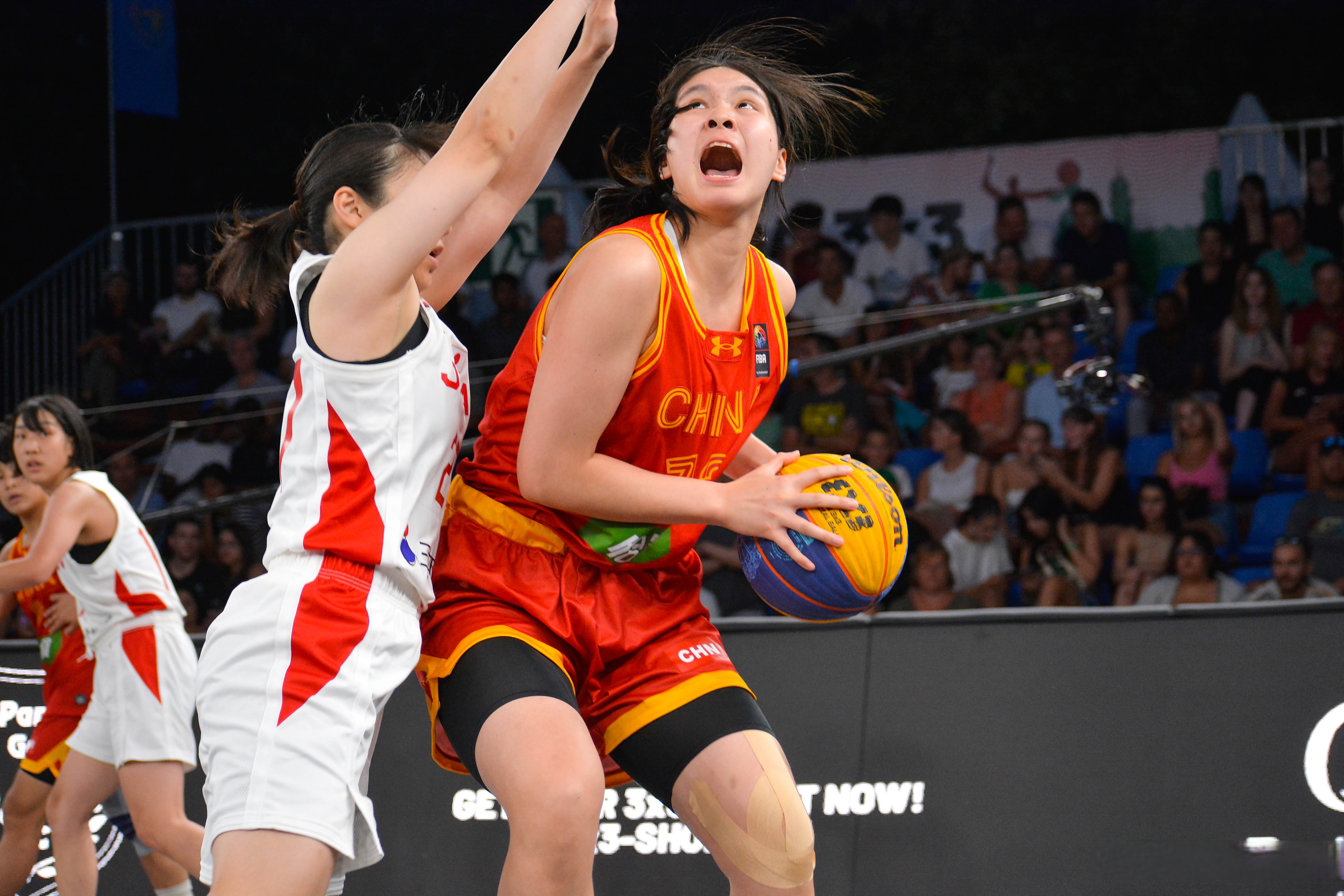 日本队鏖战泰国队,李梓嘉状态火热 日本队鏖战泰国队,李梓嘉状态火热